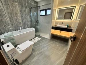 Naka Central Happy Home in Phuket city