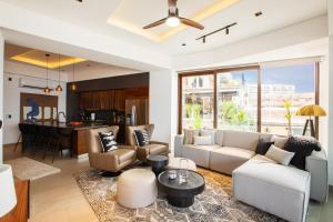 Oceanview Luxury, 2 BD in Amapas with Rooftop Pool