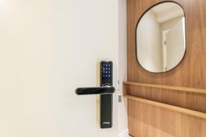 Charmoso Refúgio em Pinheiros com Fácil Acesso ao Metrô Fradique Coutinho