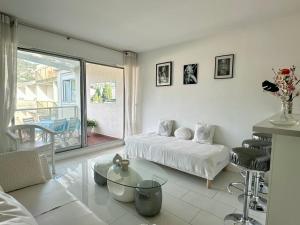 CANNES CROISETTE Sea & Sky