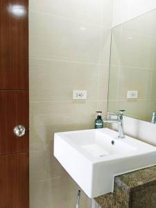 Rustic Retreat in Mactan Newtown