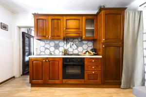Hostly - La Spina Suite Apartment