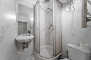 Є світло, Кондиціонер, Центр