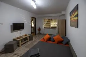 Orange Studio - Brăileni