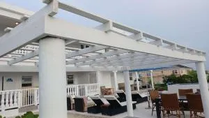 New condo with sea view 1 - Wheeland Settlement