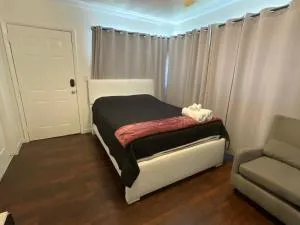 Private Studio Near Guitar Casino & Stadium - Carver Ranches