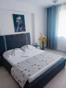 EDUARD Elegance Studio 3 - Români