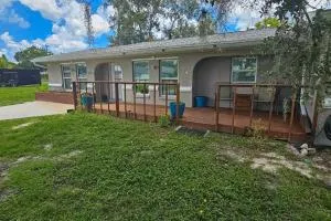 Port Charlotte Getaway - Murdock