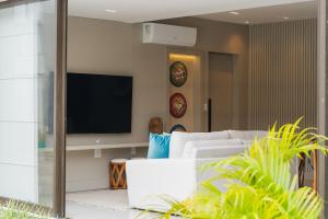 Pé na areia em cond na Praia do Mutá c 2 suítes