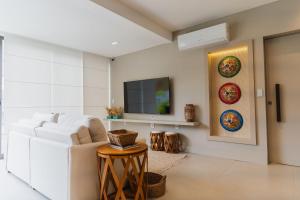 Pé na areia em cond na Praia do Mutá c 2 suítes