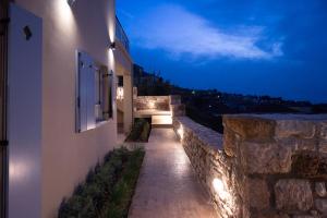 Ostria Studio Kyparissia Old Town Collection