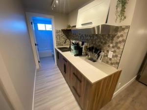 Brand New Modern Flat 2br1ba Whyte And University