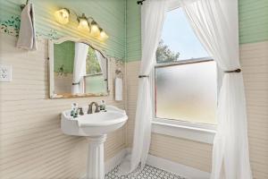 #12 The Gruene Room