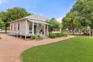 #15 The Back Porch at Garrison in Gruene