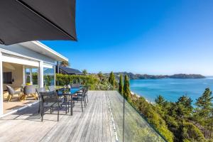 Onetangi Clifftop