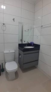 sobrado região central de Itapoá 11 pessoas