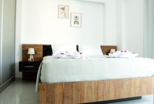 Anna Marias Maisonette I