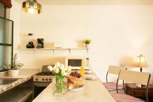 Cozy Jr Suite in the Romantic Zone