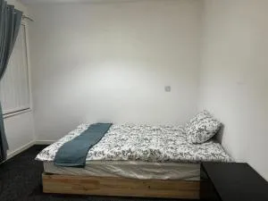 Home in Gateshead Newcastle - Low Team