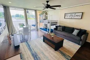 Modern Waterfront Gem with Breathtaking water views - Willis