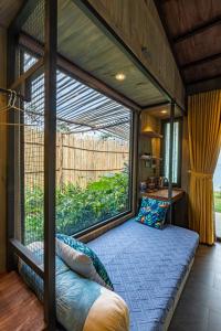 Nomia Garden Retreats - Khu nghỉ dưỡng hồ Trị An