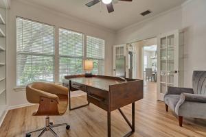 New!4BR with Easy Access toWoodlands Amenities