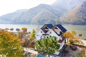 Moojoo Jeonmangdae Pension - Hamyang