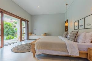 Brand NEW! Villa Casa Maladewa in Prime Canggu Location 300m from Beach