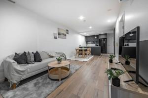 Delight In The Heart Of Canberra