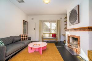 Classic 2BR with Modern Touch and Garden - Hosted by Canstay