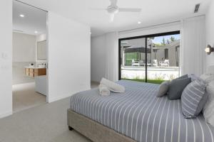 Villa Aquarius - Gas Heated Pool Spa Luxury