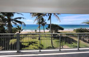 Horizons Unit 4 Beachfront Unit