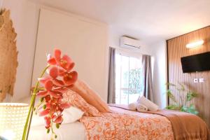 Bythewave Apartments