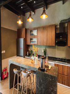 Chuỗi Villa 7 ngủ - tuần Châu - Bể bơi riêng - BBQ - Đầy đủ tiện nghi