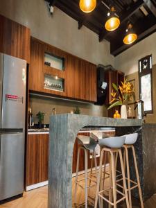 Chuỗi Villa 7 ngủ - tuần Châu - Bể bơi riêng - BBQ - Đầy đủ tiện nghi