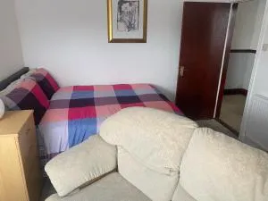 Queens House - 耶尔弗顿