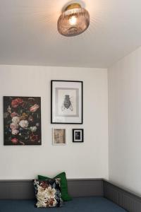 Cute studio APT with a View over the rooftops and Free parking in the area