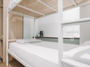 Twin, Bunk Bed (Twin, bunk bed)