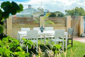 Luxurious riverside 5bedroom house