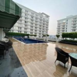 Neel Skye - Couple Friendly - DLF My Pad, Gomtinagar , Lucknow