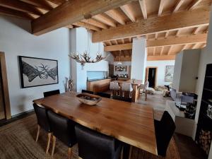 Luxury Chalet in Laax with Stunning Views