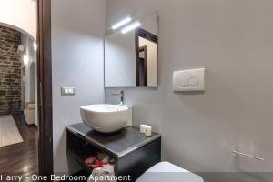 Calzaiuoli Apartments by Mamo Florence