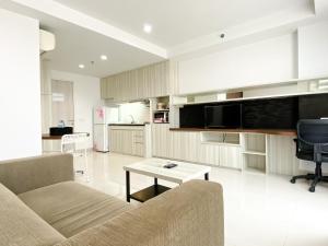 Cozy and Nice Studio at Azalea Suites Apartment By Travelio