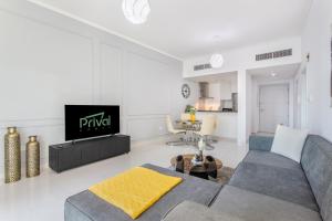 Prival - Marina & Sea View