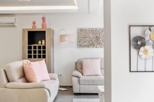 Villa Camelia by Homie