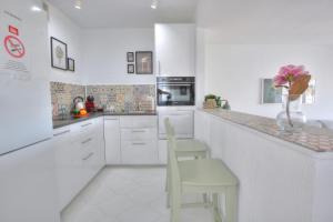 18 Monte B, Miraflores, 2 pools, peaceful views