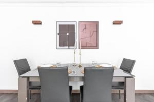 Appartement ensoleillé Buttes Chaumont -IV