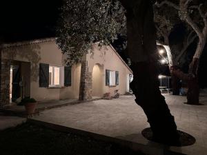 Maisons de vacances A SUARELLA - Villa climatisee - 4 chambres - piscine chauffee : photos des chambres