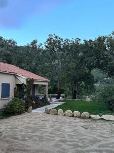 Maisons de vacances A SUARELLA - Villa climatisee - 4 chambres - piscine chauffee : photos des chambres
