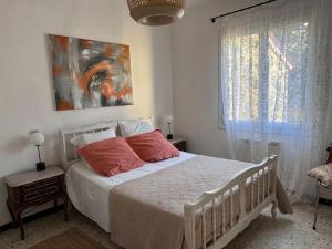 Maisons de vacances A SUARELLA - Villa climatisee - 4 chambres - piscine chauffee : photos des chambres